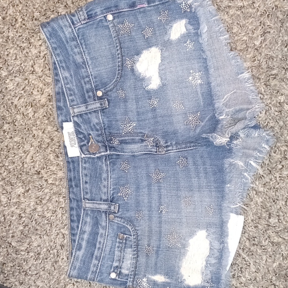 Woman's shorts
